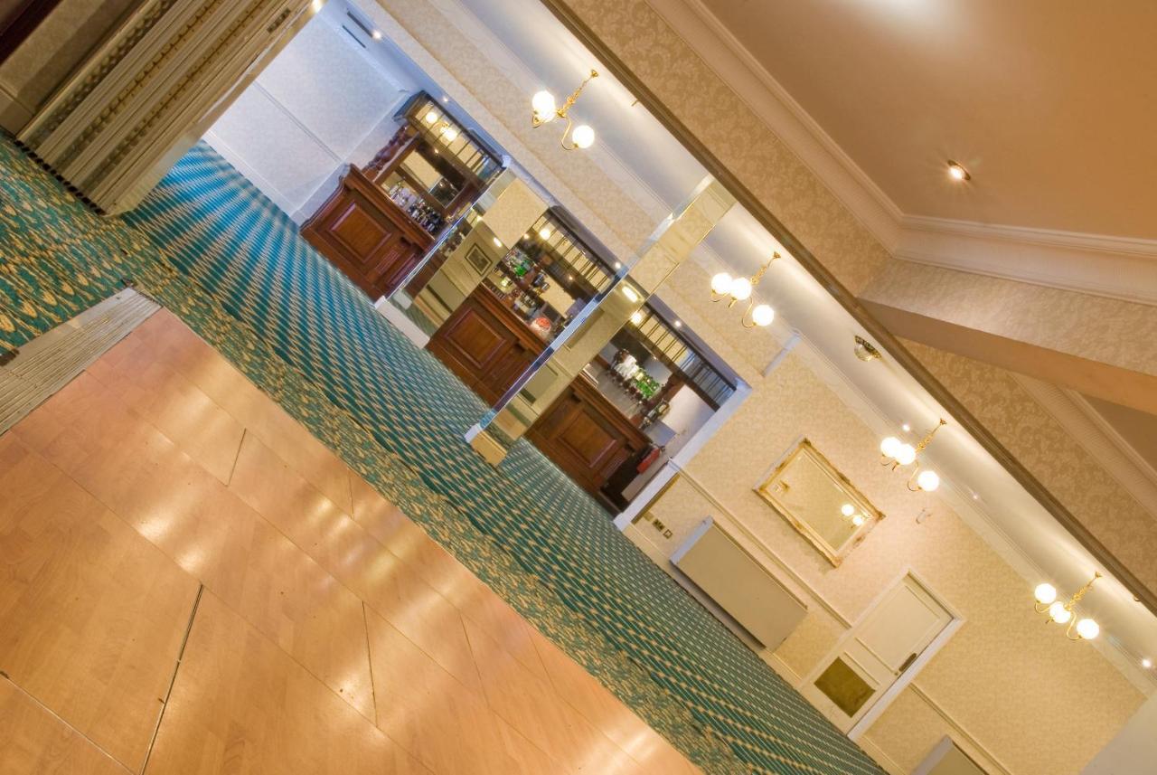 Royal Court Hotel & Spa Coventry Esterno foto